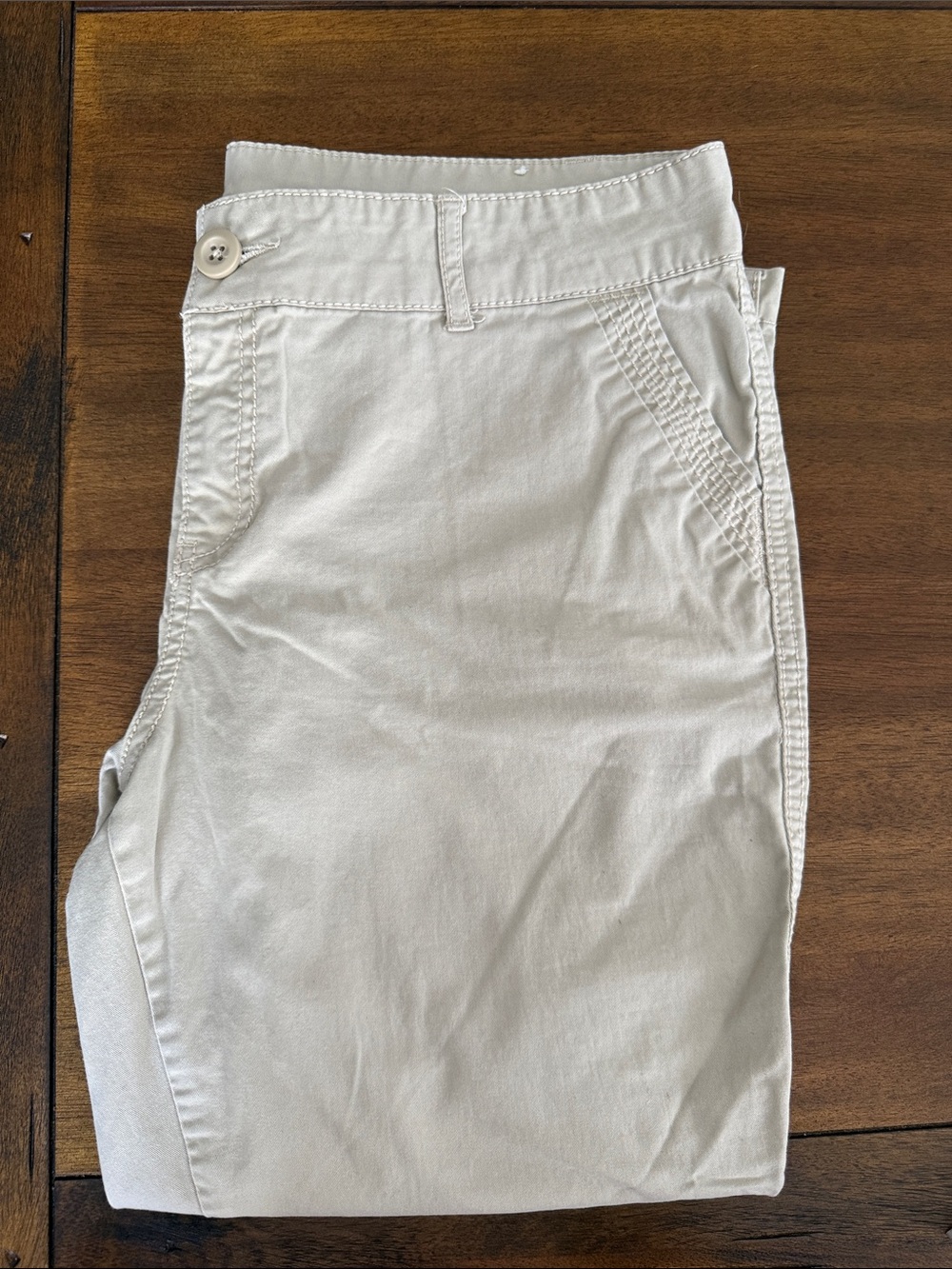 Maurices Off-White Cropped Ankle Pants